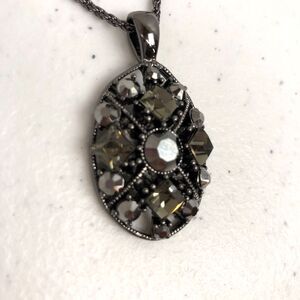 Premier Designs Center Stage 18" - 21" Necklace Hematite Pendant